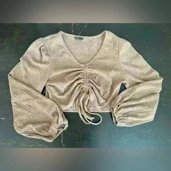 Shein Ruched Drawstring Lantern Sleeve Crop Top (555) - Picture 8 of 10